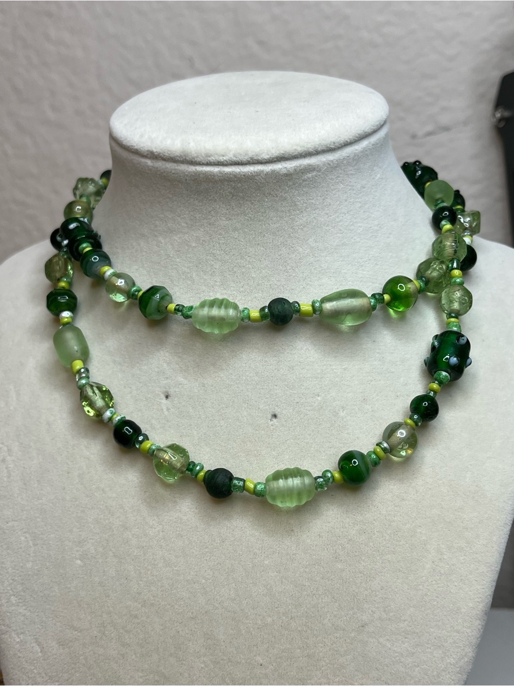 Vintage Green Art  Glass Beaded Strand Necklace Hand Crafted 26”